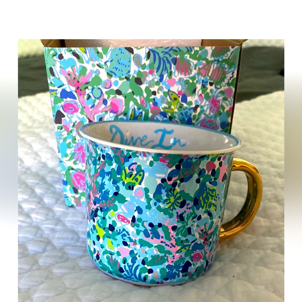 NWT Lilly Pulitzer “Dive In” ceramic mug
